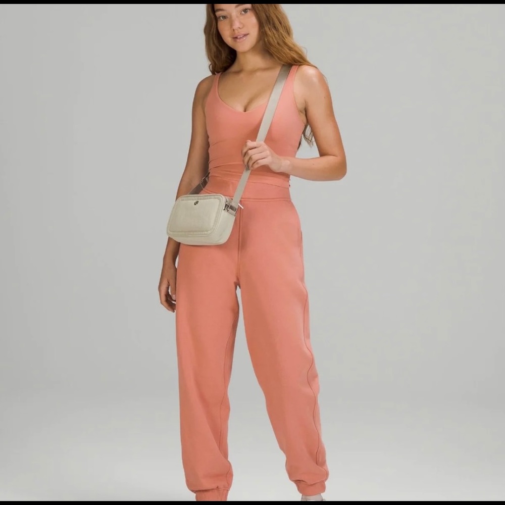 Lululemon snapshot bag